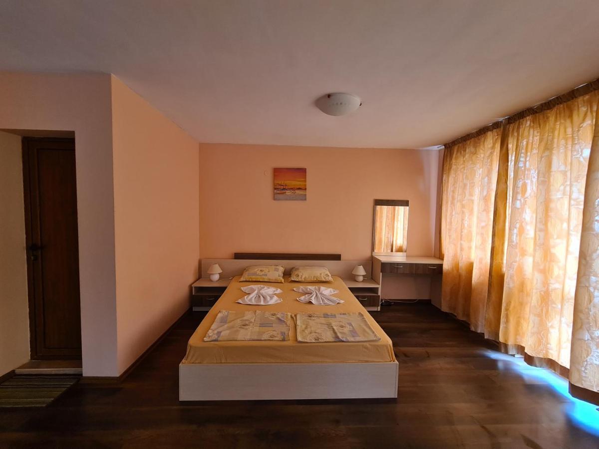 Къща За Гости Яневи Ravda Extérieur photo