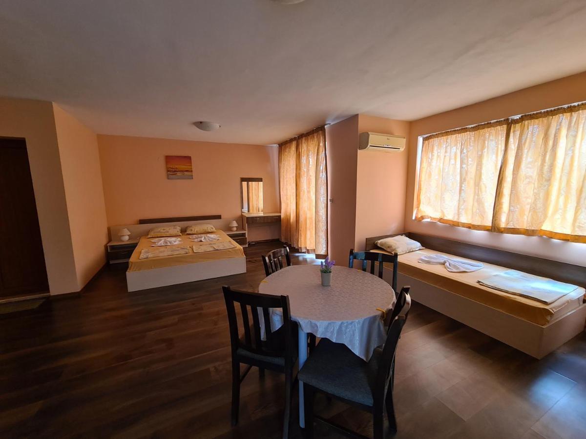 Къща За Гости Яневи Ravda Extérieur photo